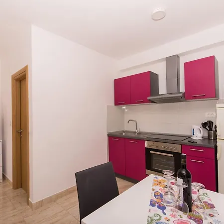 Apartament Nikolina *