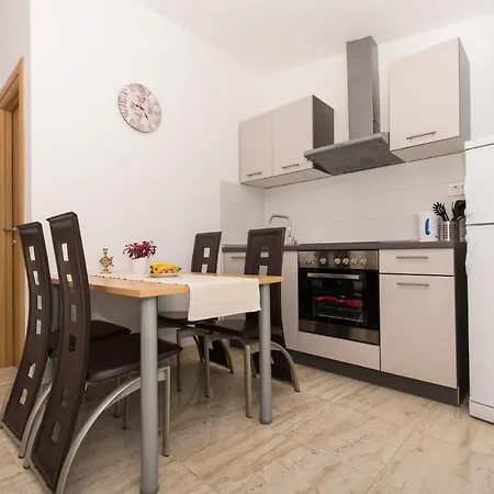 Nikolina Apartament