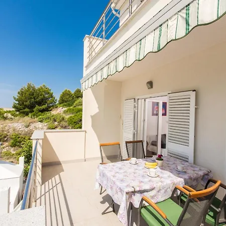 Nikolina Apartament Trogir